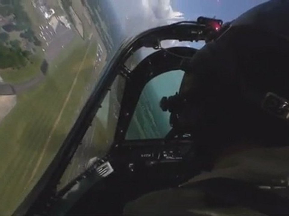 Spitfire Dogfight bf 109 2010