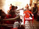 Répèt d'une fanfare dans le quartier de Thamel à Kathmandou