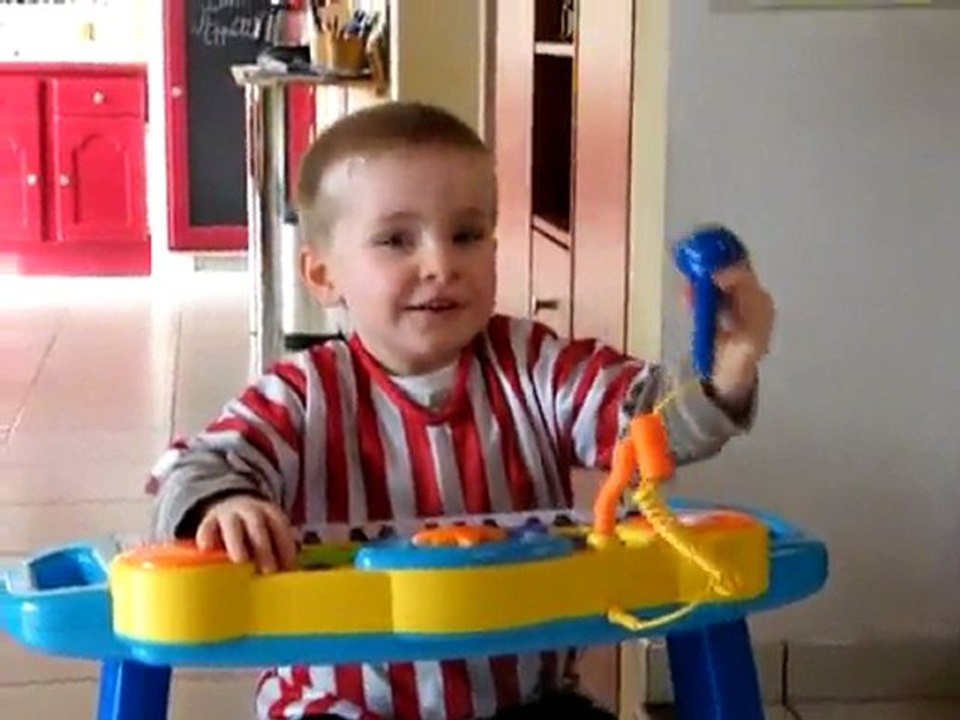 Corentin chante Noël