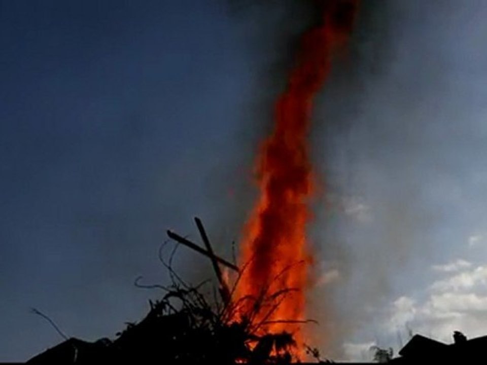 "Carnaval Holocauste" à st julien molin molette