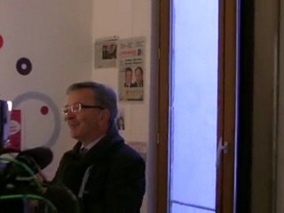 François Bonneau Arrivée à la permanence de campagne (4)
