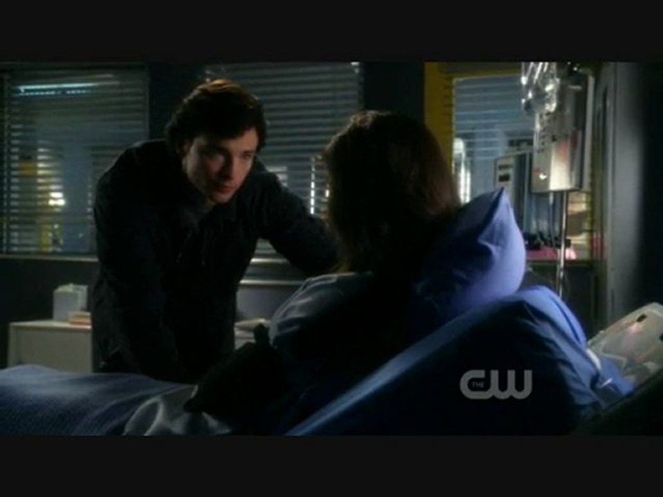 clois 9x10 : Lois at hospital