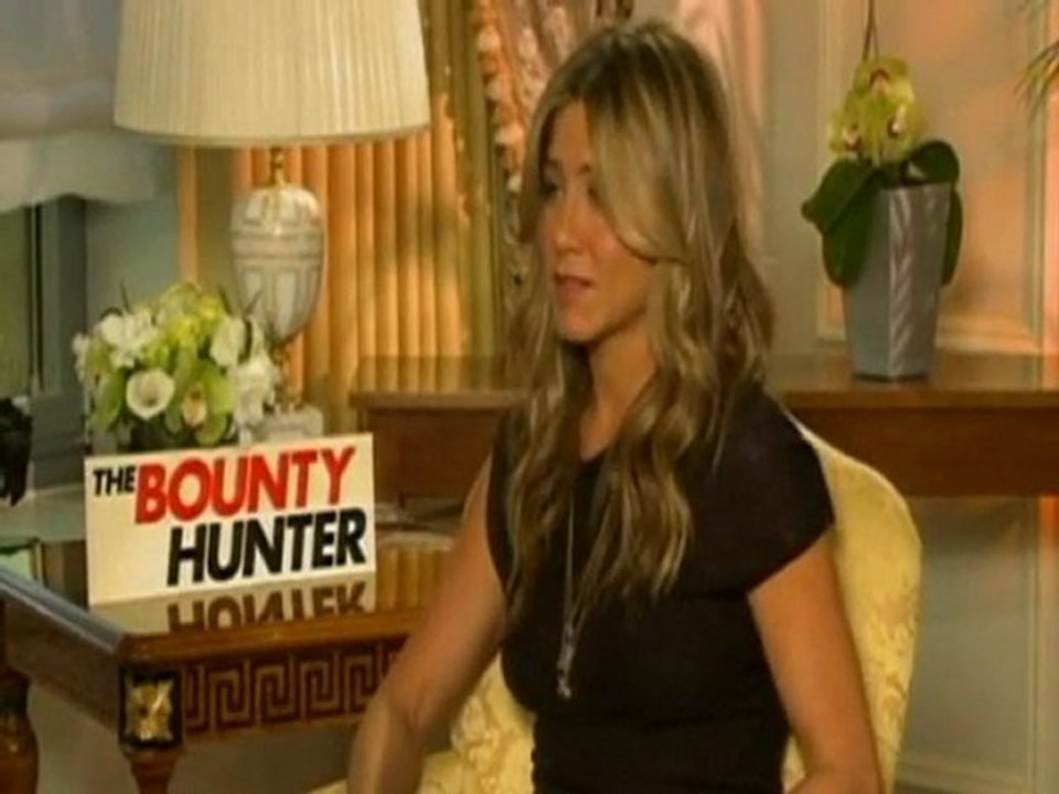 Jennifer Aniston & Butler - "The Bounty Hunter" Interview