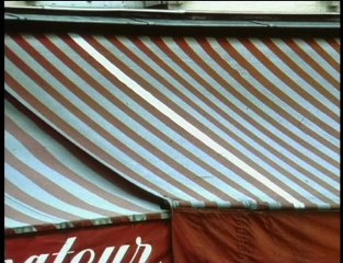 Daniel Buren Vit et travaille in situ (extrait)