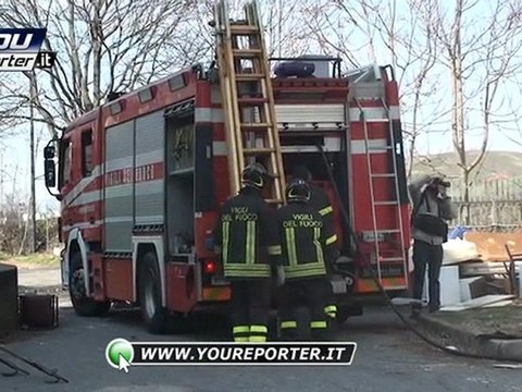 Milano: sfratto e fiamme al palazzo dell'amianto