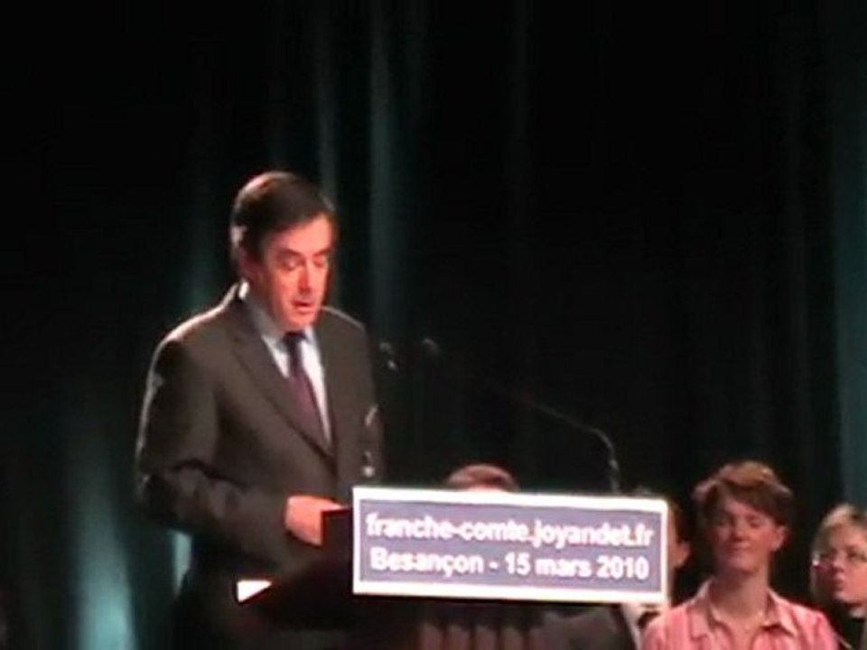 FILLON : "LE PS N'A PAS SU CONVAINCRE"