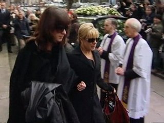 Ex-EastEnder Natalie Cassidy expecting first baby