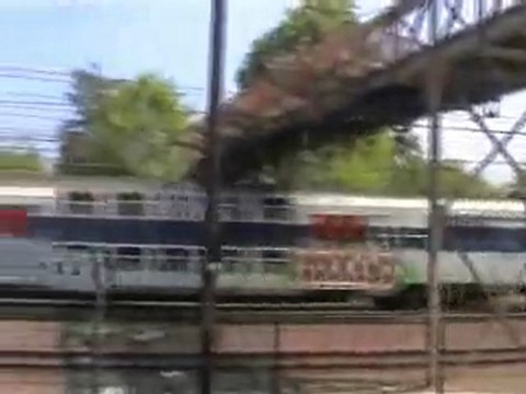 une rame z20500 arrive à moret