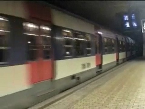 une UM mi79 part de la gare charles de gaulle terminal 1