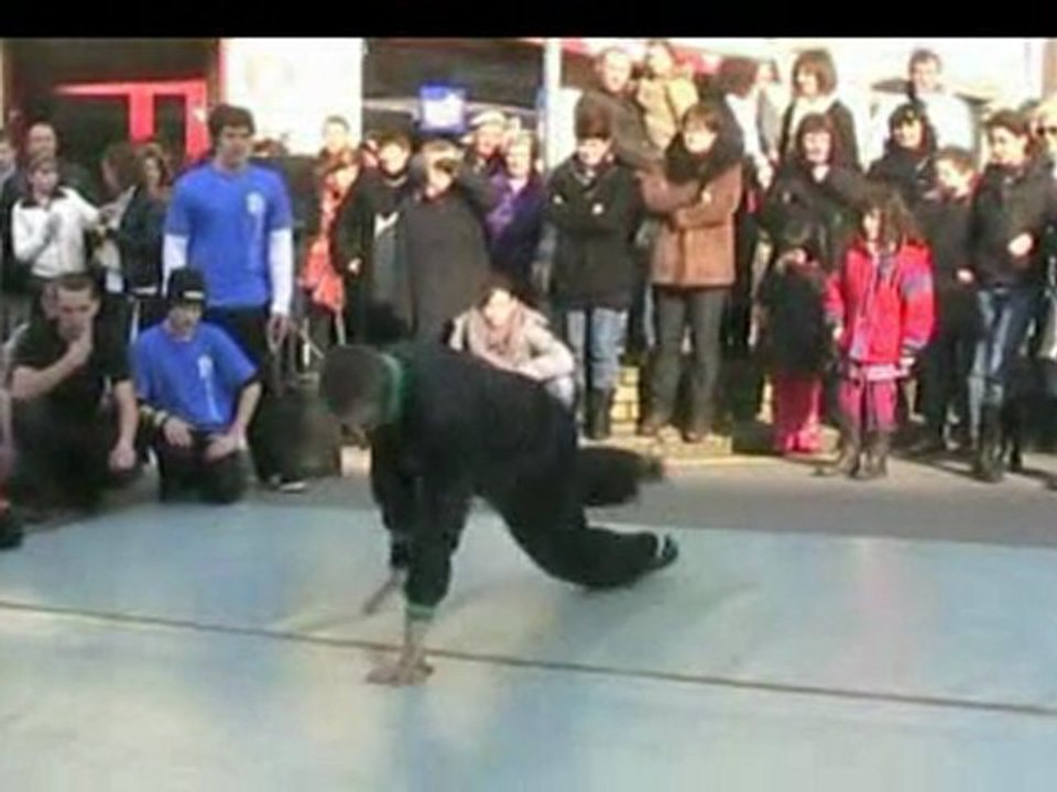 B BOY jumper acrimonie for life bats toi florent 2010