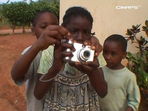 Savoirs Partagés - Franck RENAUD - Instants de vie au Cameroun