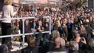 Francesca Solleville et Isabelle Aubret chantent Jean Ferrat