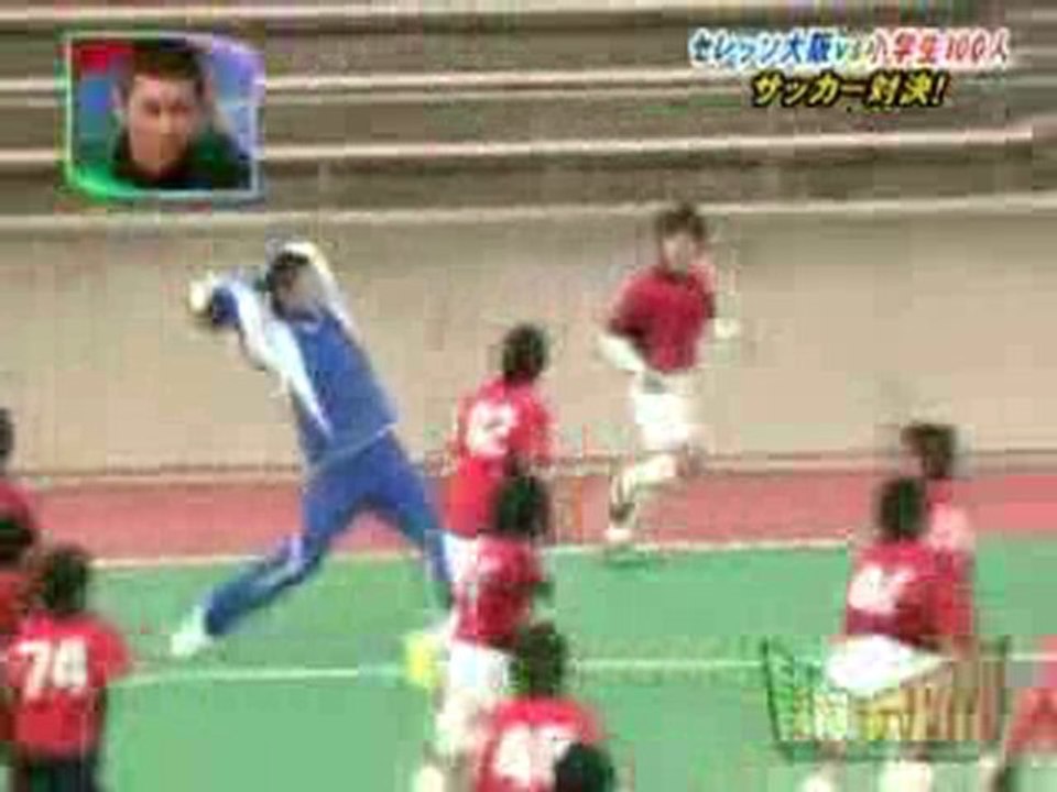 Partita di Calcio Assurda: 11 Campioni vs 100 Bambini