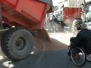 Manifestation à Poitiers : préfecture