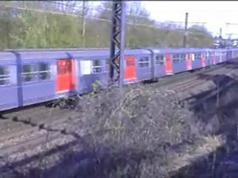 une UM z5300 arrive à moret veneux les sablons