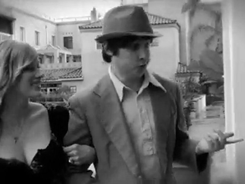 Automatic Doors - The Perfect Gentleman