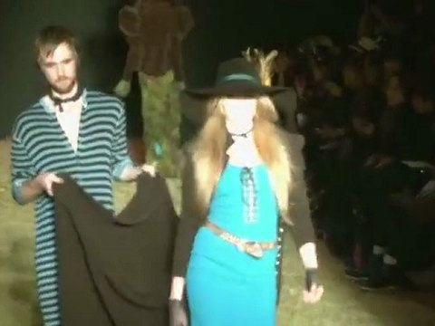 Betsey Johnson takes us back to the Wild Wild West!