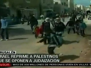 下载视频: Israel reprime a palestinos que se oponen a judaización