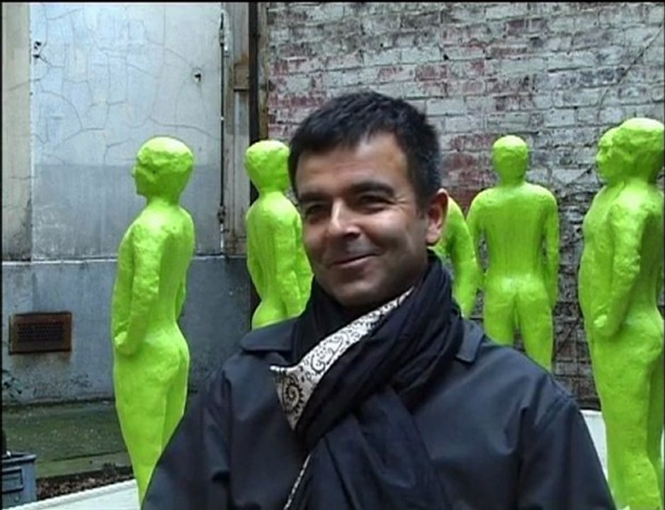 Fabrice HYBER Hybercour (extrait)