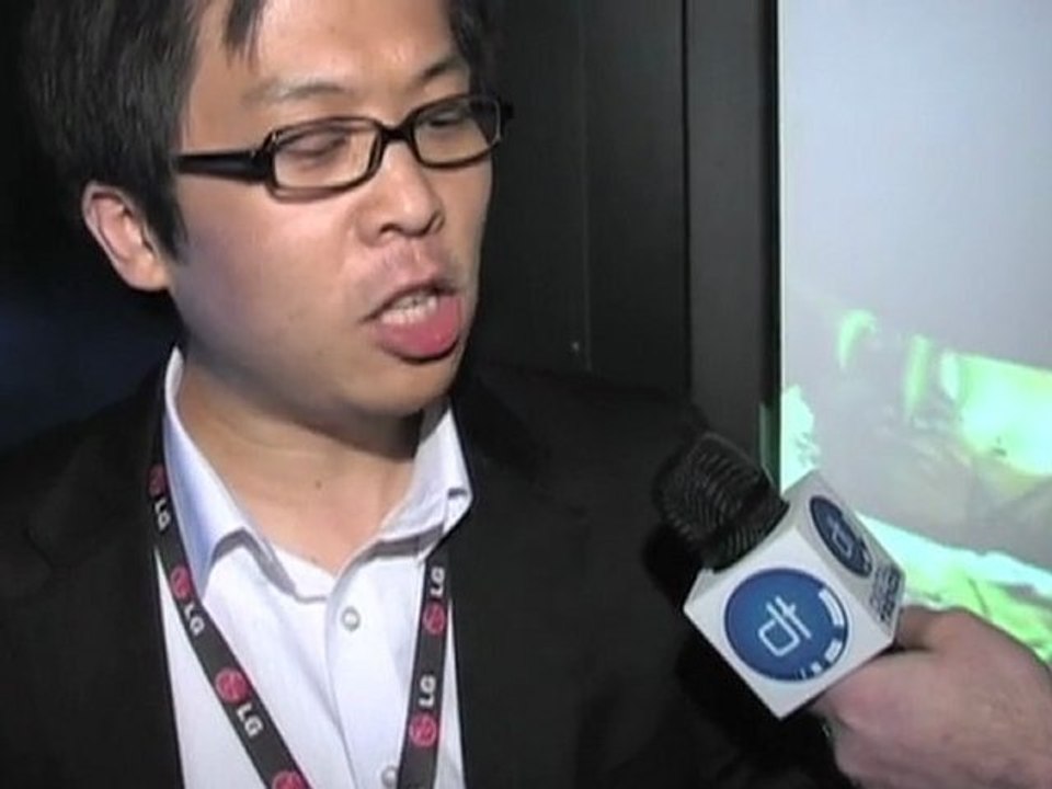 CES 2009:  LG Cell Phone Projector