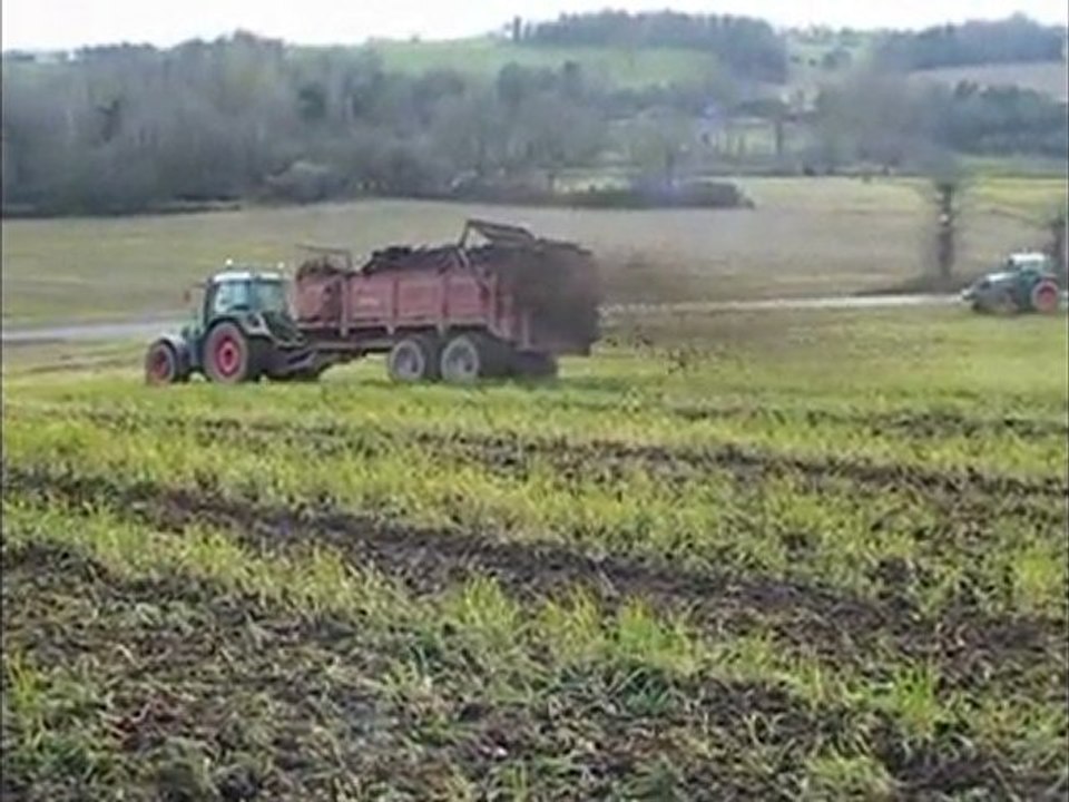 Fumier avec fendt 920 et 820 et jcb 414