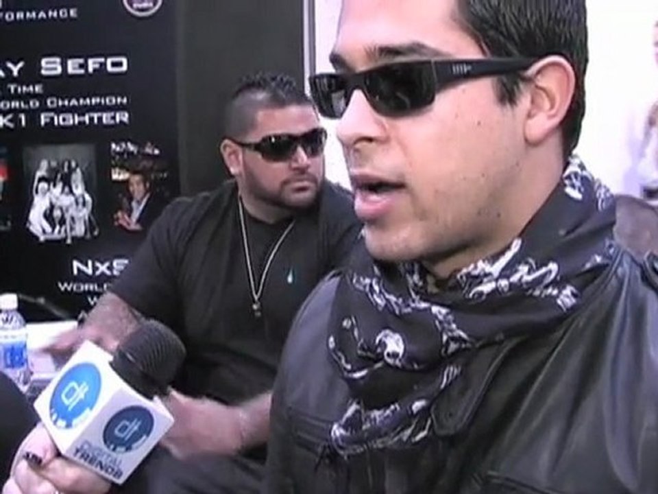 CES 2009: S1 Audio NxSet Neckphones