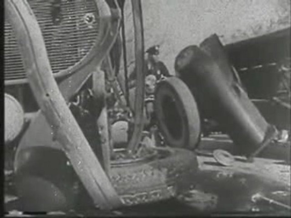 Vintage Cars Accident Footage - Motor Accident Claim