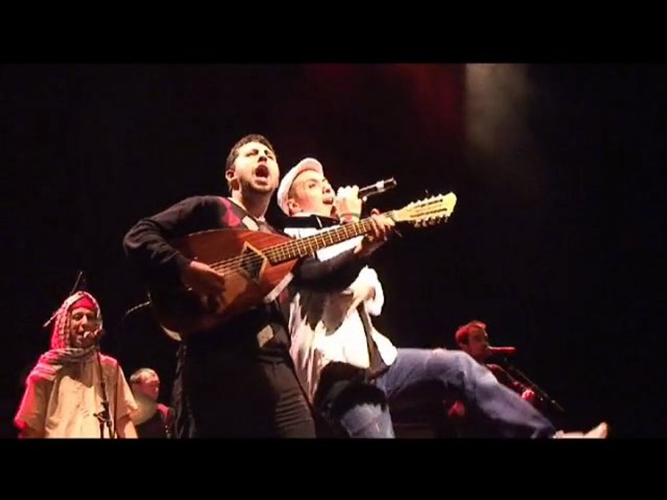 HK & les Saltimbanks " La Mama "