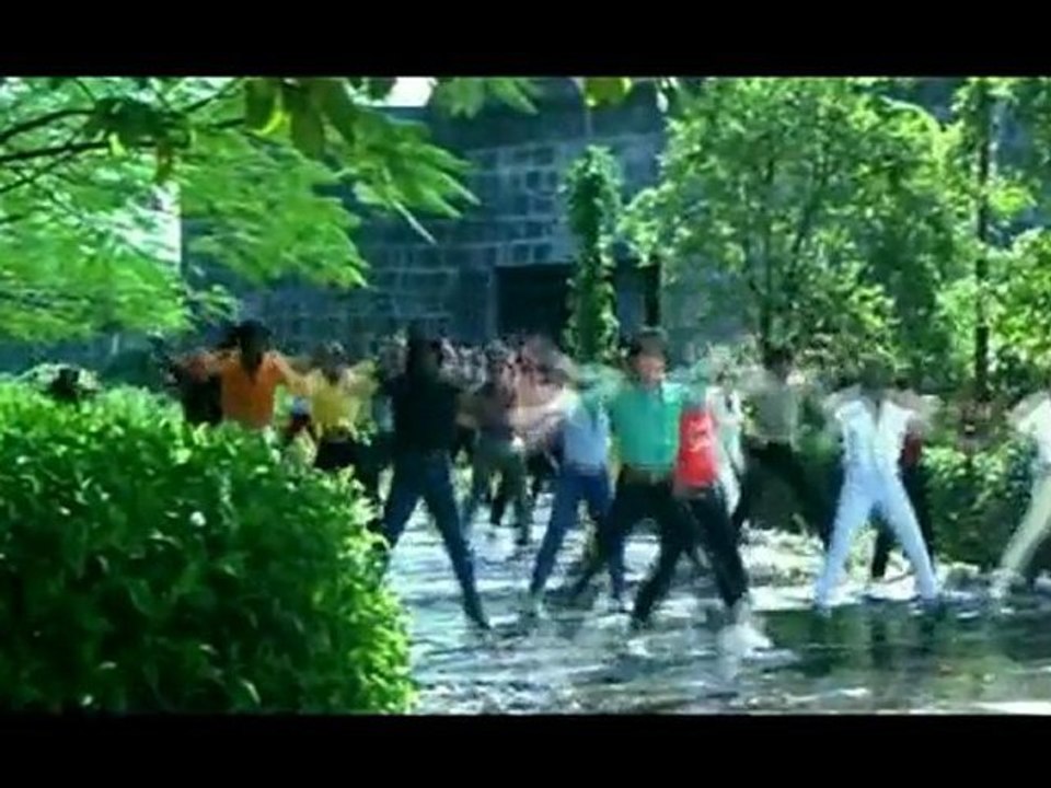 khambe jaise khadi hai- Dil