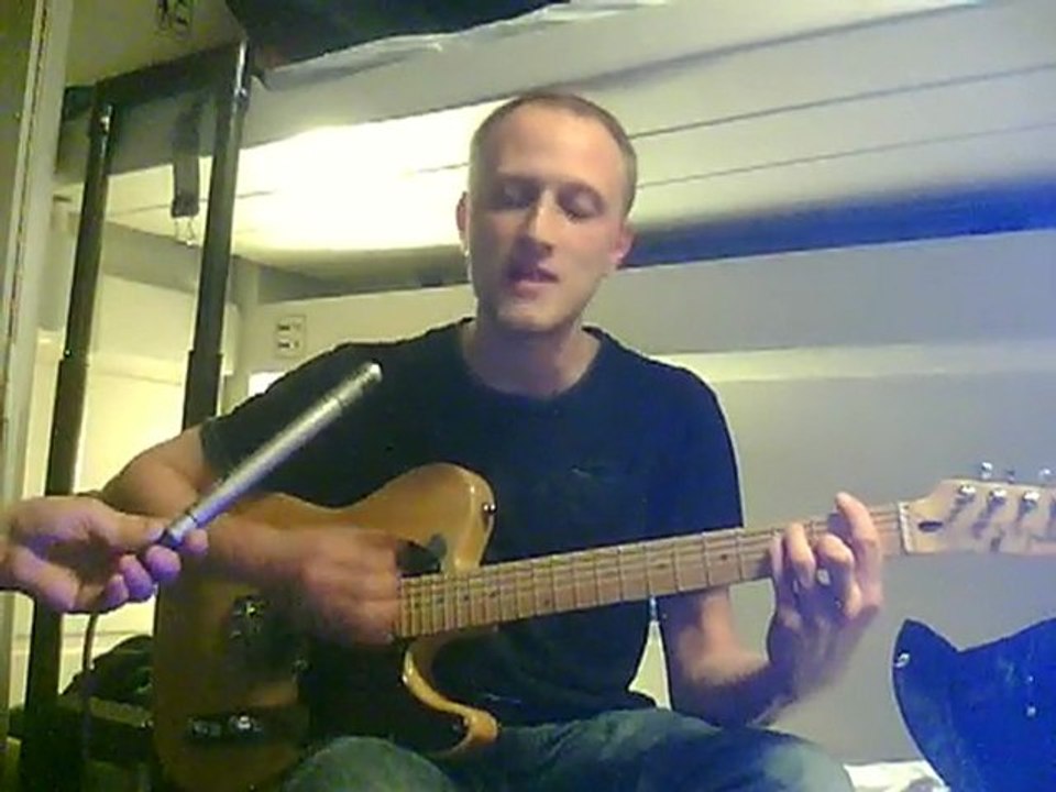 Between the bars(version train)