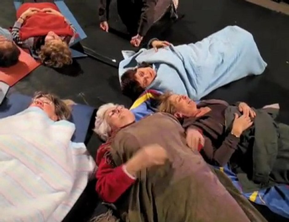 Anzin : Au coeur d'une séance du yoga du rire
