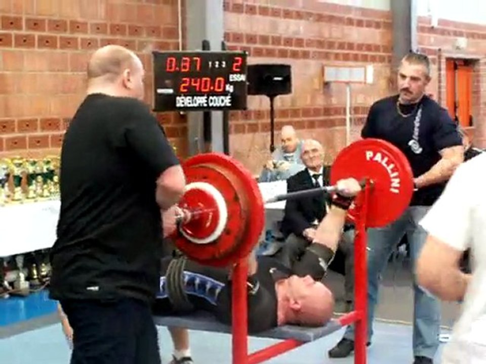 aurélien lejeune 240kg benchpress