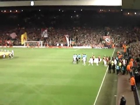 You'll Never Walk Alone mixé avec l'hymne du LOSC !! Magique