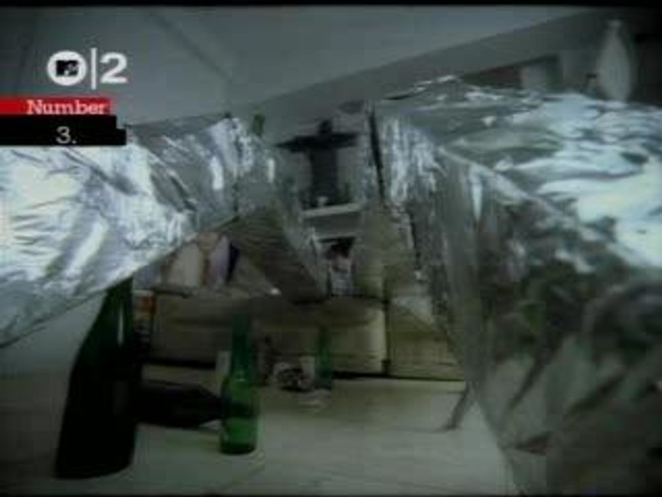 Justice vs Simian - We are your friends