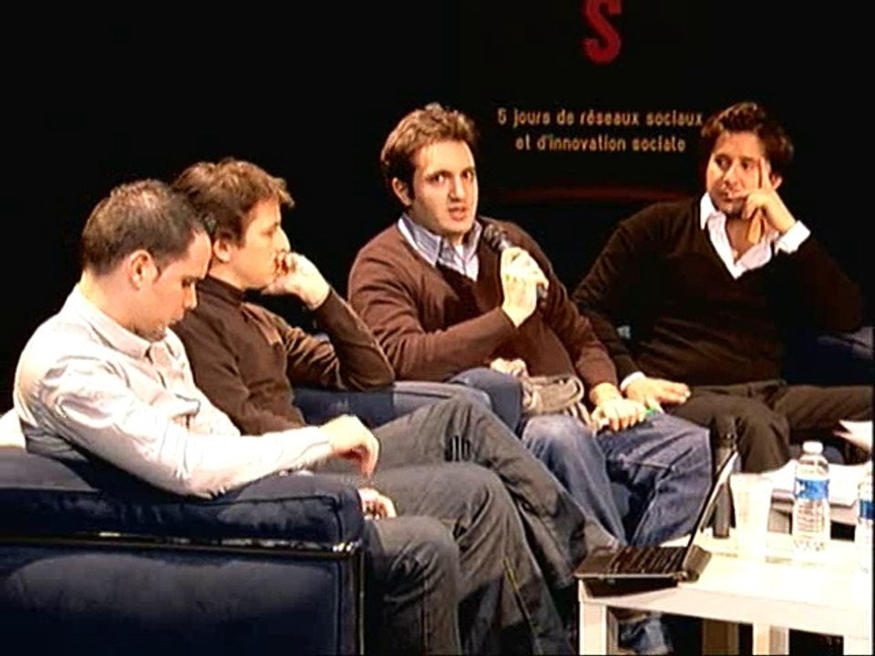 PARIS 2.0. MEDIA 2.0 = réseaux sociaux, des nouveaux médias