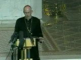 Pope apologises to Irish child abuse victims