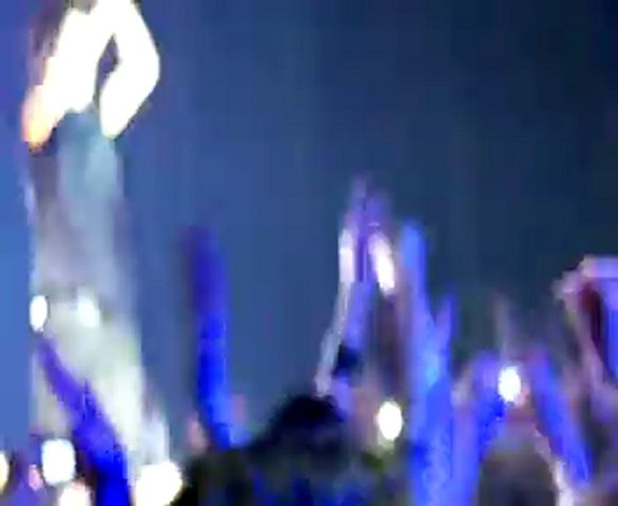 INDOCHINE - live l'aventurier (suite) 19.03.2010