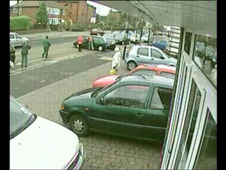 mamie crash 2 voitures