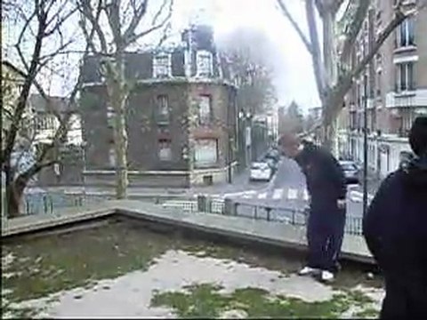 un saut de chake groupe des yamakasi du 92 (part 2)