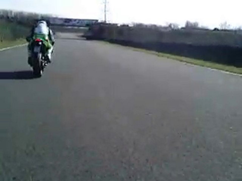 circuit lezennes 20.03.2010 en tt600 1