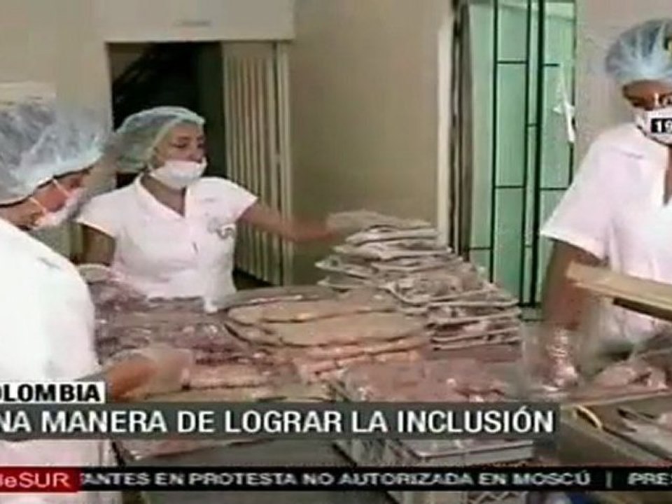 Mujeres en Colombia construyen paz en medio de la guerra