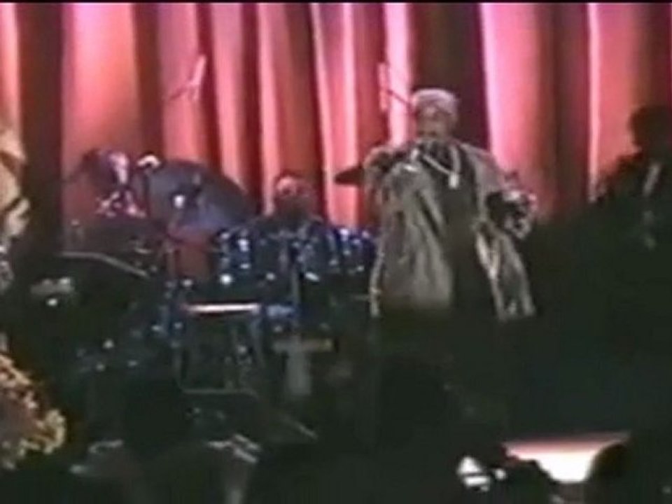 2PAC !!! INEDIT 4 !!!!!....