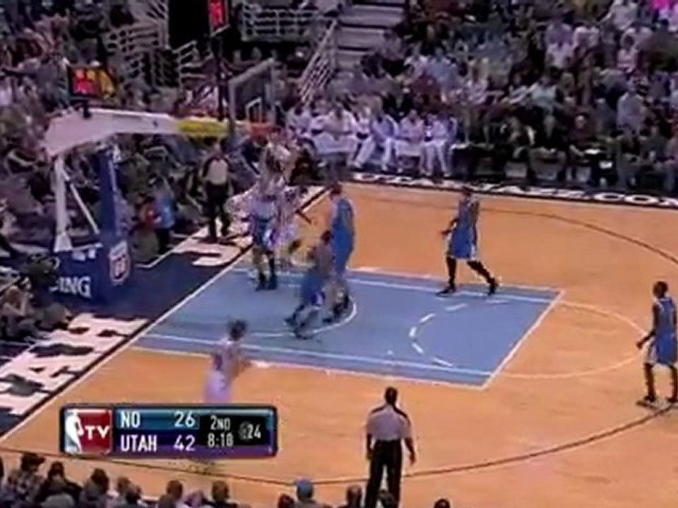 Kyrylo Fesenko takes the pass and finishes with a huge slam.