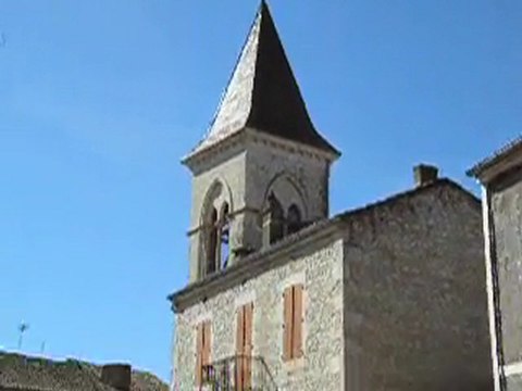 Montcuq à pied traversée à pied du village lotois