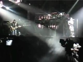 World Behind My Wall - Tokio hotel  - 17.03.10