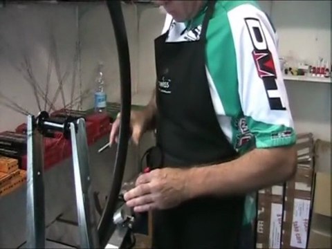 Michel DEBIEN mecabici montage de roues vidéo 6