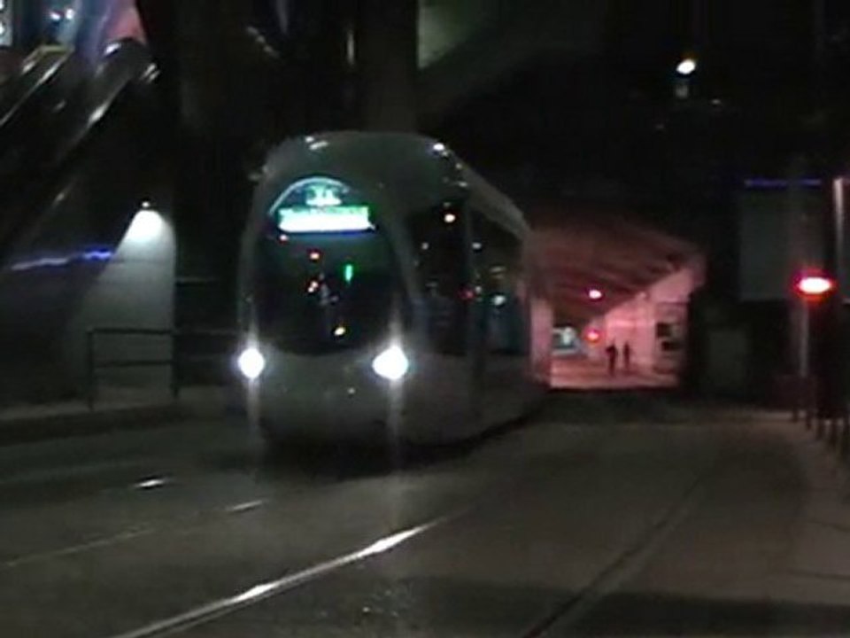 Rames Citadis 302 sous les voies de la gare de Lyon Perrache