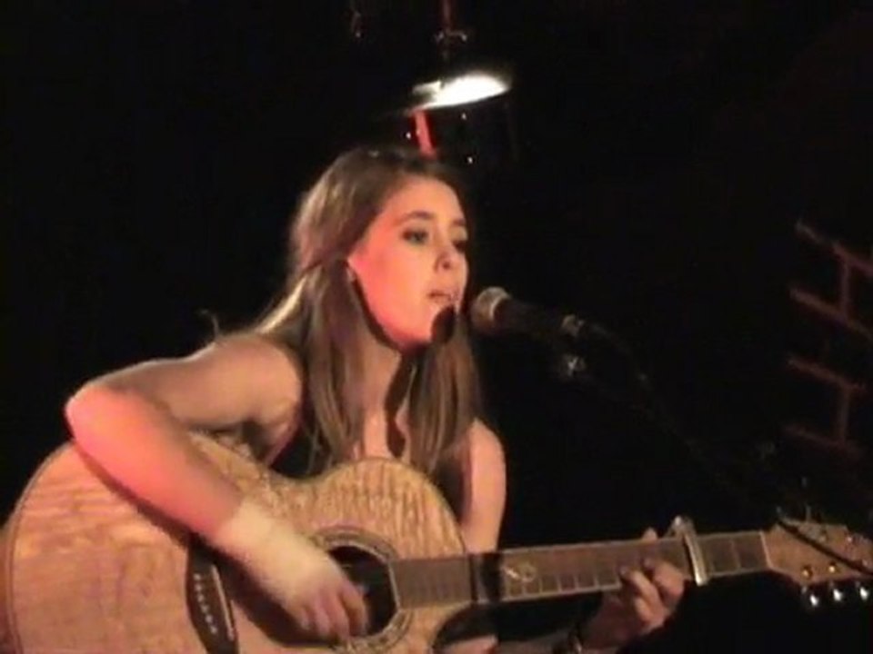 La Vida Tombola de Manu Chao par Ambre au Kfé Quoi