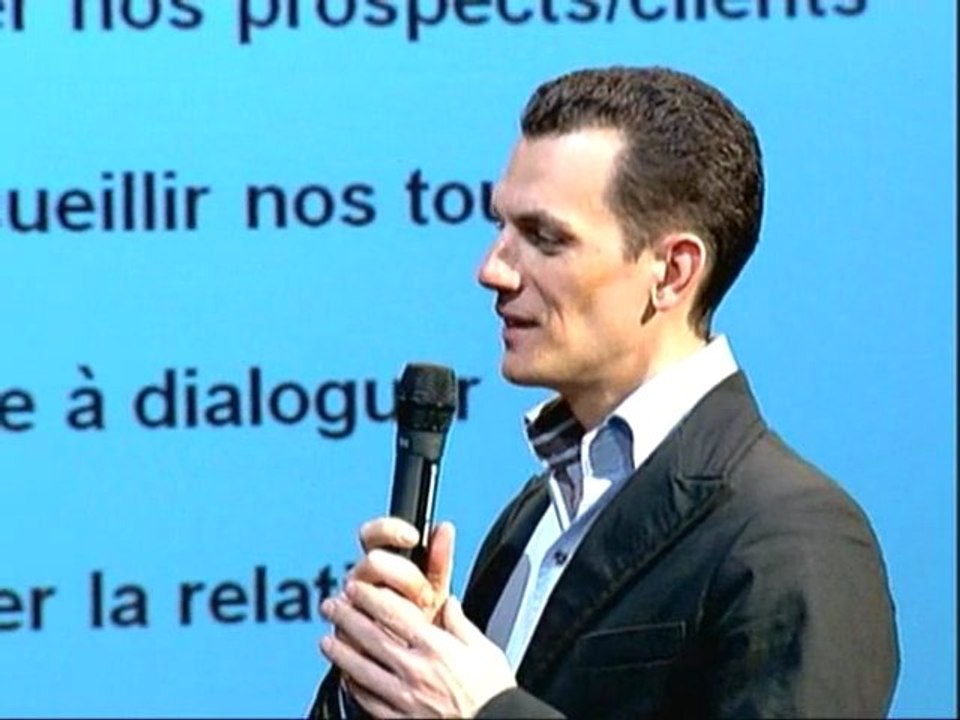 PARIS 2.0. MARKETING 2.0 = Le nouvel e-tourisme.