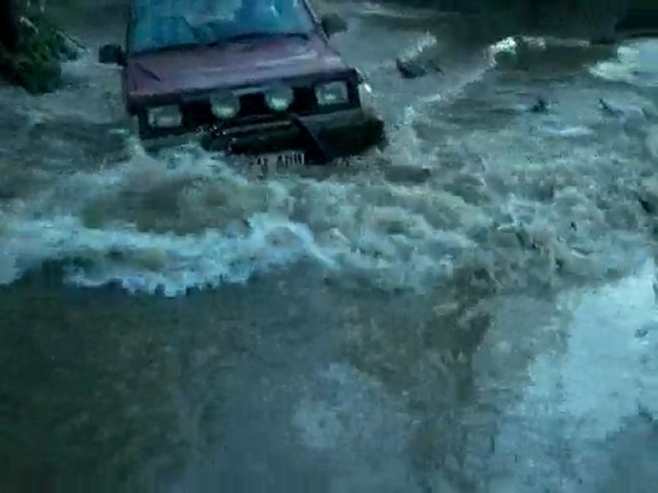 FEROZA.4x4 water passage